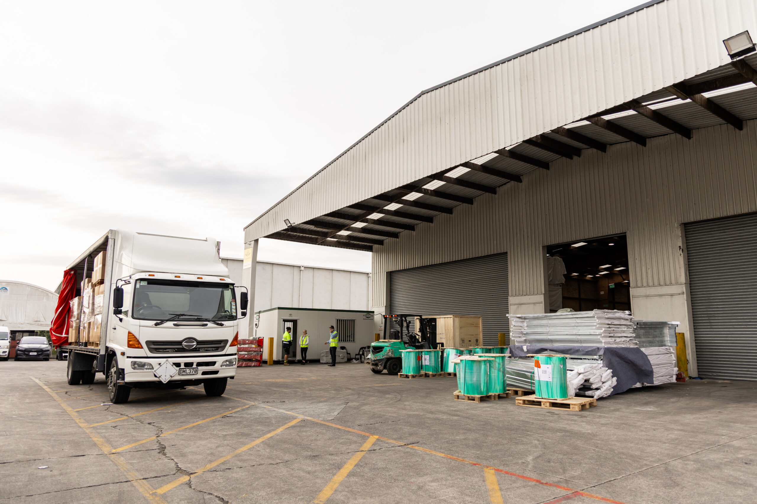 be2646a0730cdac9012415ab52251c7877a3a10b Custom Logistics Truck